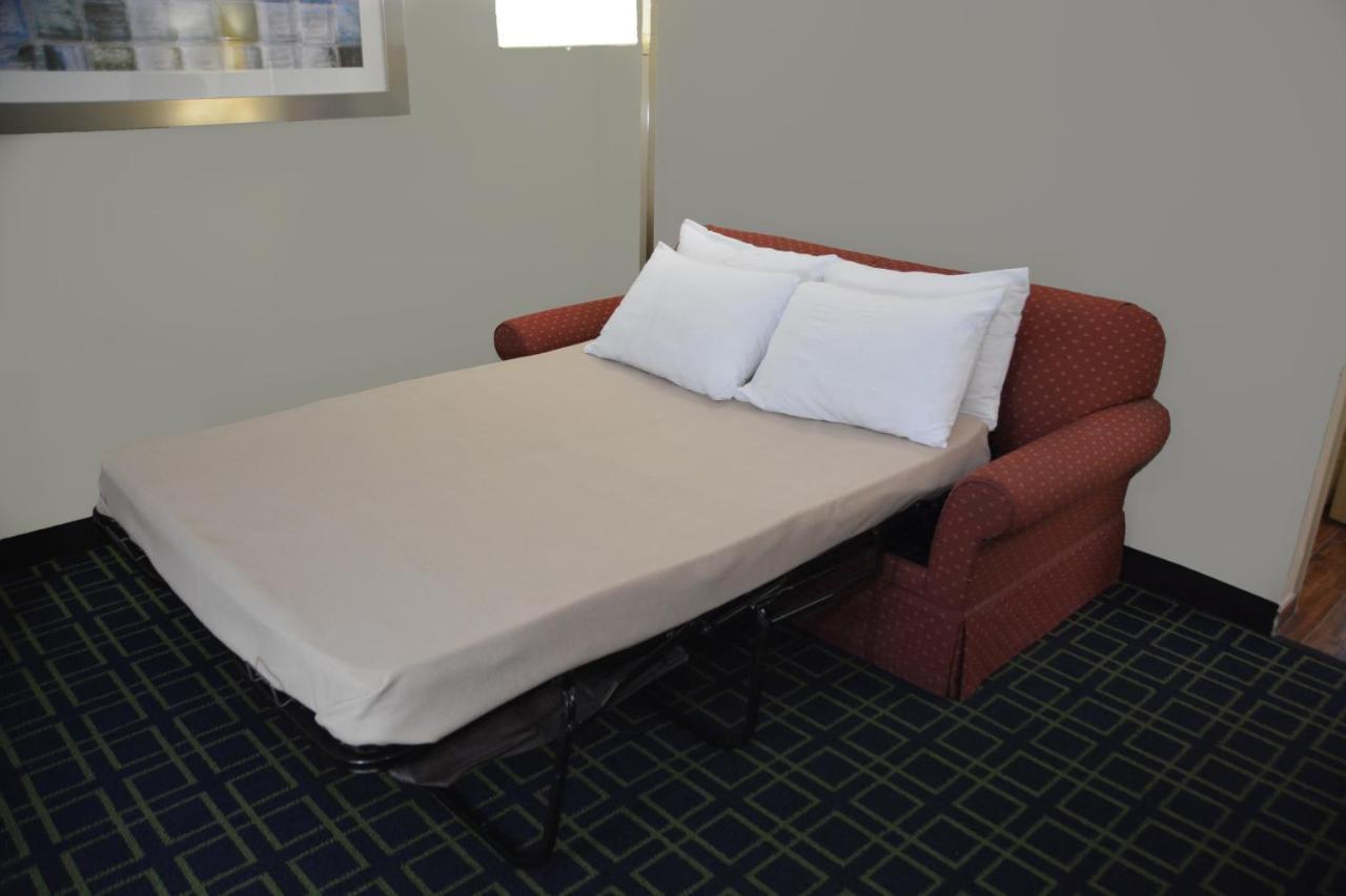 Quality Inn & Suites Dublin Exterior photo