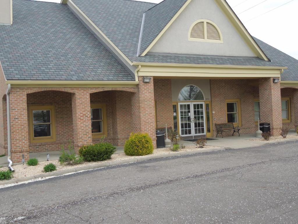 Quality Inn & Suites Dublin Exterior photo